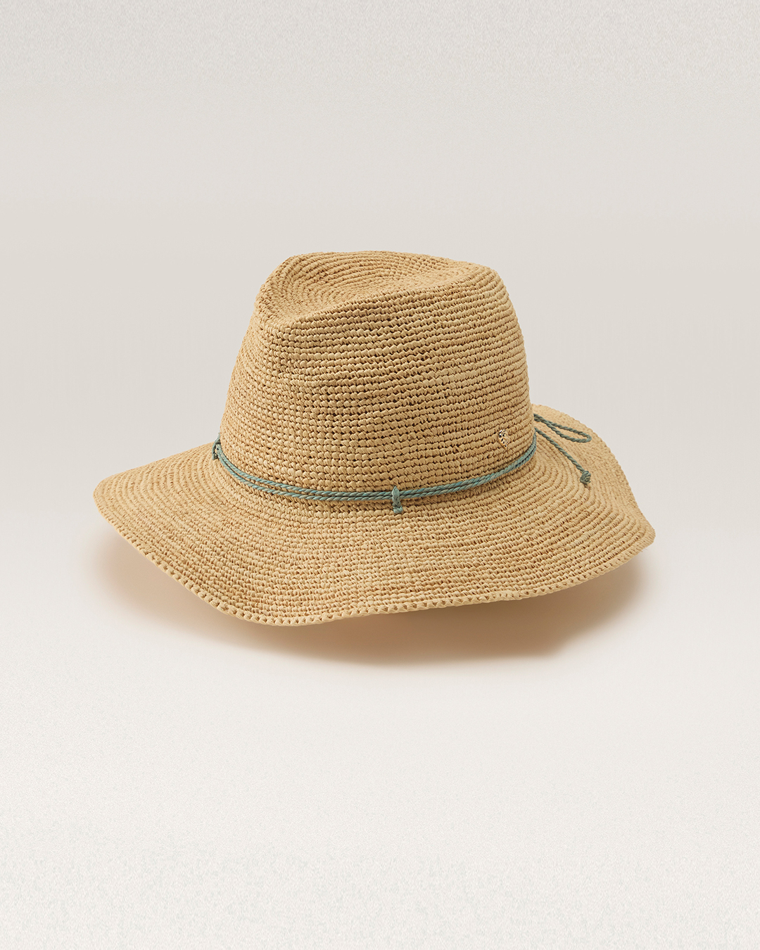 DESMONDA FEDORA